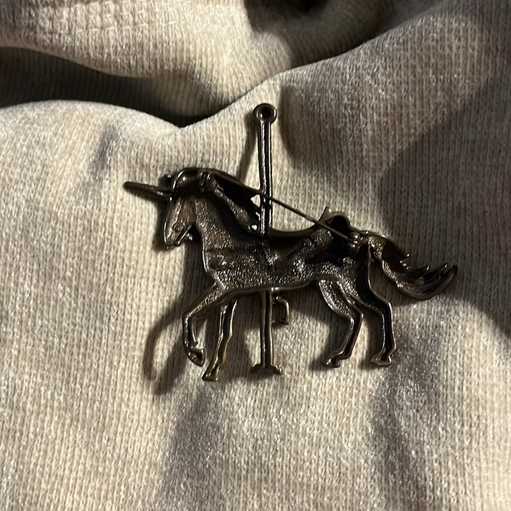 Unicorn ๐ฆ Pin - Picture 3 of 4